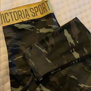 VS Camo Leggings